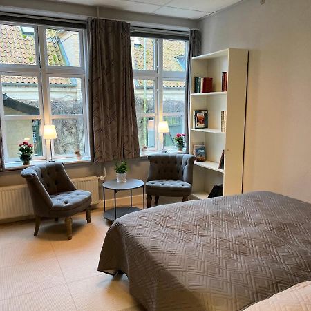 Apothekergaarden Stege Stuen Mod Gardhaven Bed & Breakfast Dış mekan fotoğraf