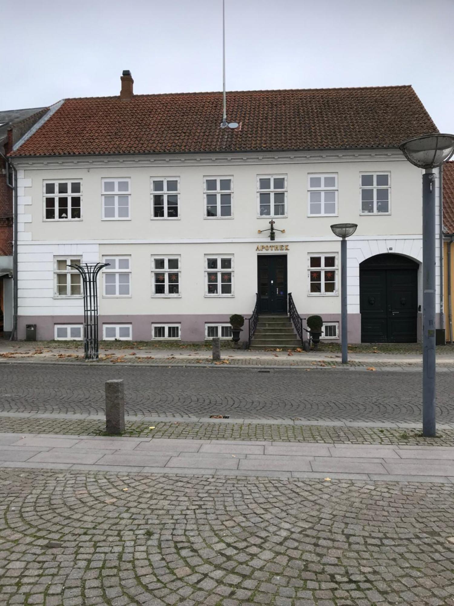 Apothekergaarden Stege Stuen Mod Gardhaven Bed & Breakfast Dış mekan fotoğraf